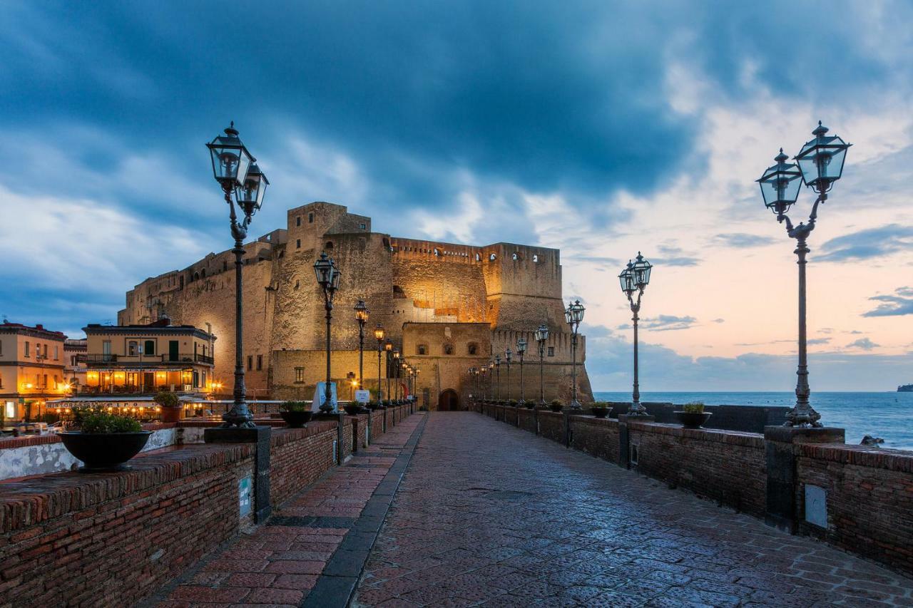Donnare Casavacanza - Historic Center Of Napoli Eksteriør bilde