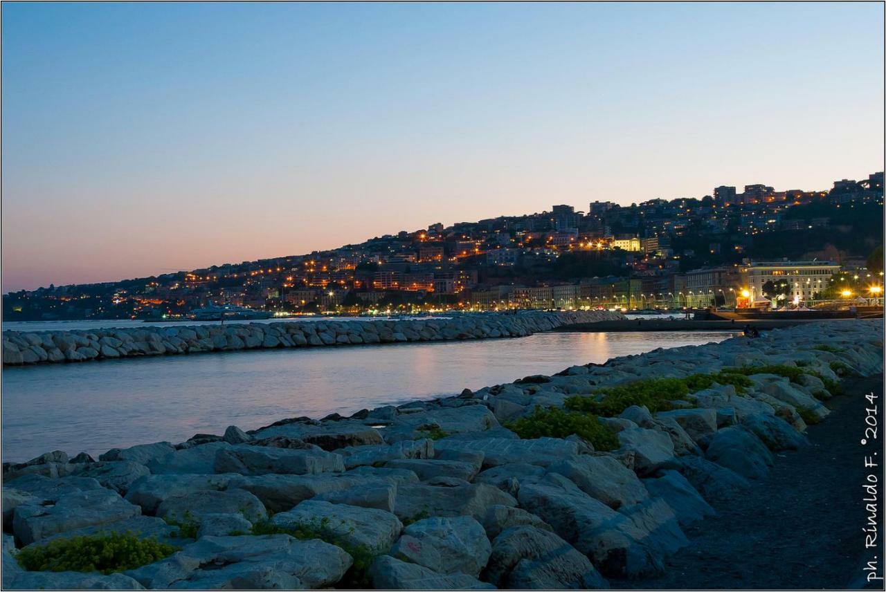 Donnare Casavacanza - Historic Center Of Napoli Eksteriør bilde
